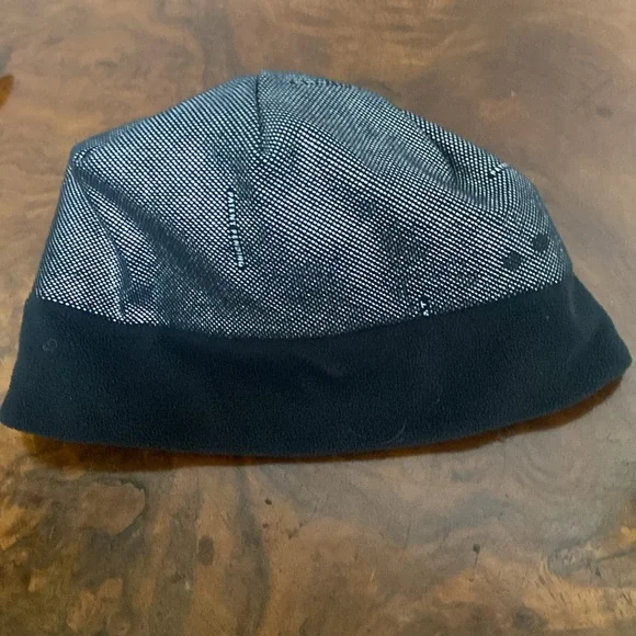 Vintage Ski hat. Adult. Made by Columbia - Picture 3 of 3